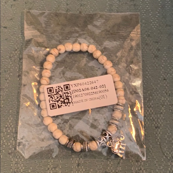 Elephant charm bracelet - Picture 4 of 4